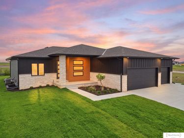 8921 Dragonfly Lane, Lincoln, NE 68526