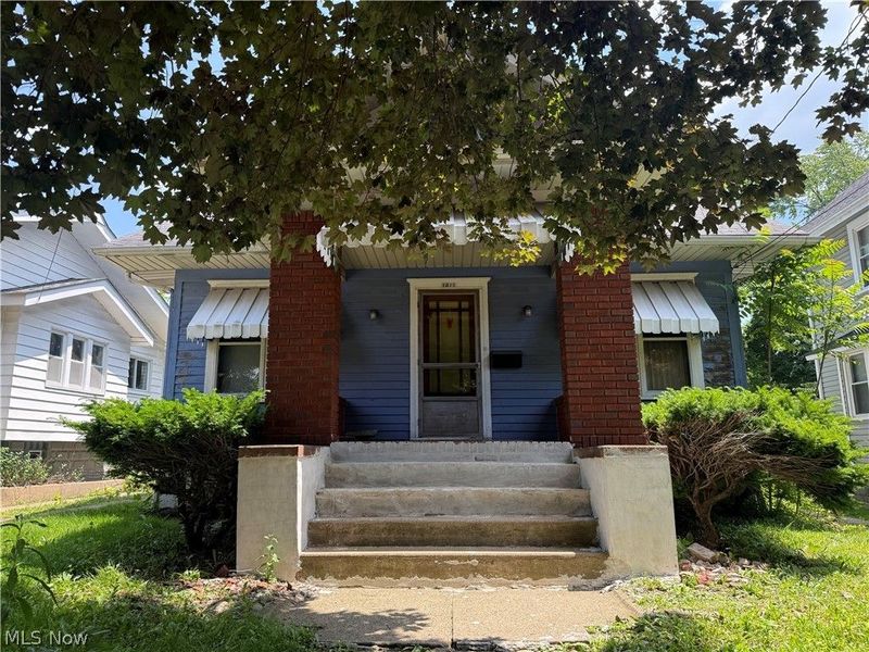 1011 Chalker Street, Akron, OH 44310 Photo 2