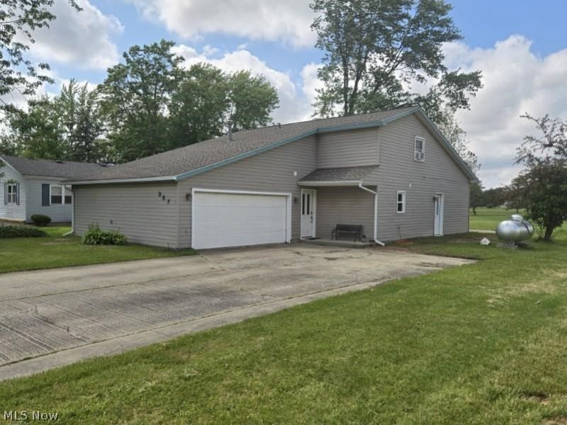 387 Stable Drive, Lagrange, OH 44050 Photo 2