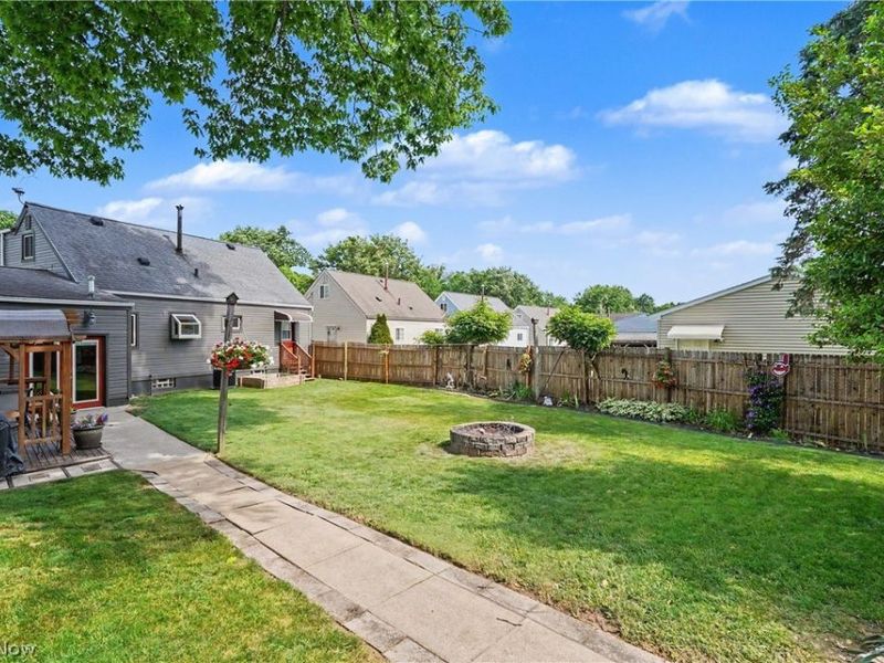 806 Tallkron Drive, Akron, OH 44305 Photo 46