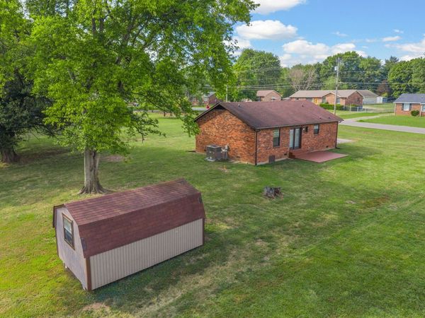 324 Welchwood Dr , Clarksville, TN 37040