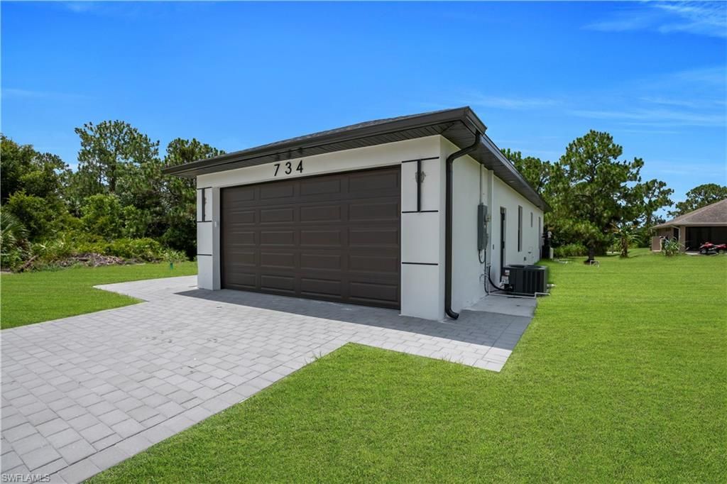 734 Theodore Vail St E, Lehigh Acres, FL 33974 Photo