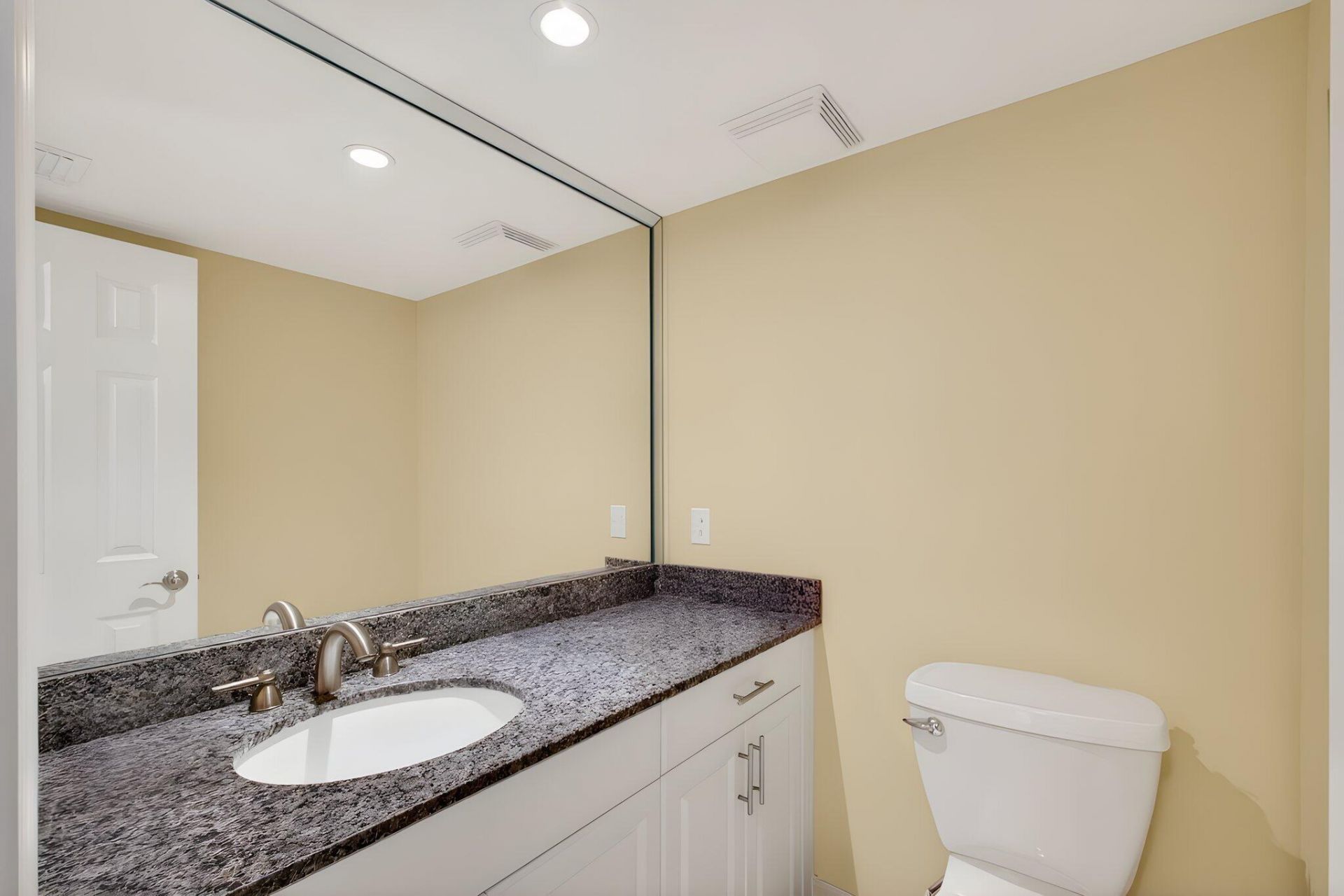 3000 N Ocean Drive, Unit 31 B, Singer Island, FL 33404 Photo