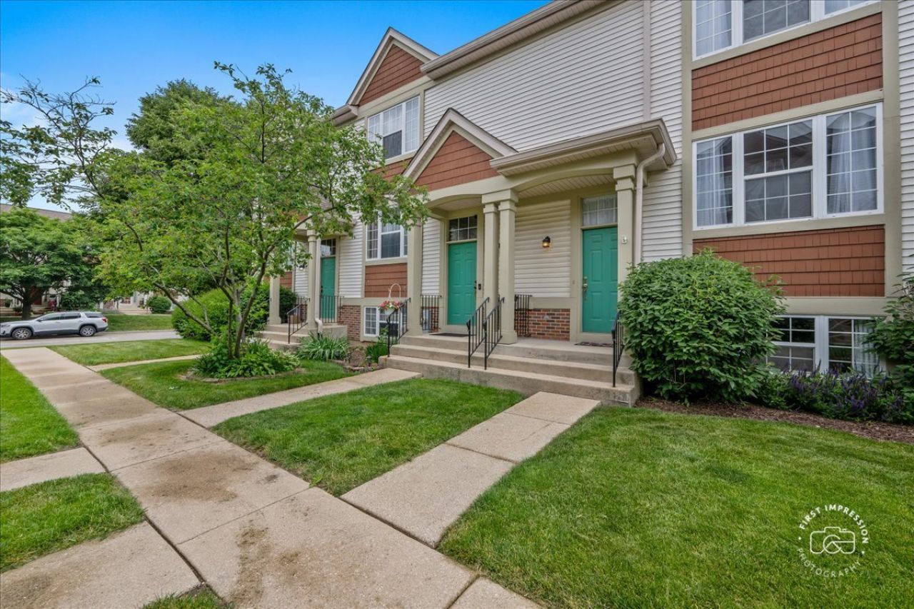 1637 Orchard Court, West Chicago, IL 60185 Main Photo