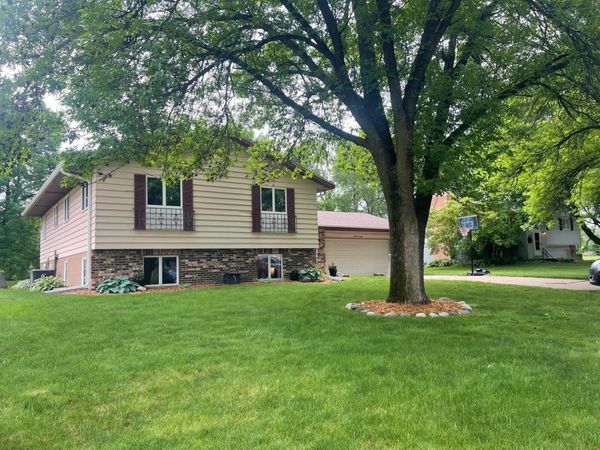 1916 Evergreen Echo, Woodbury, MN 55125
