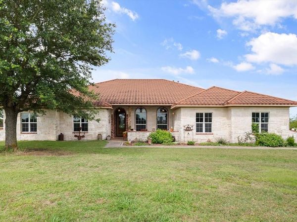 989 N Fm 55 , Barry, TX 75102