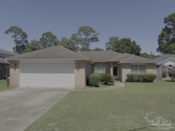 408 Westlake Dr, Pensacola, FL 32506