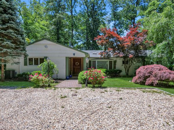 5 Eden Roc Drive , Locust Valley, NY 11560