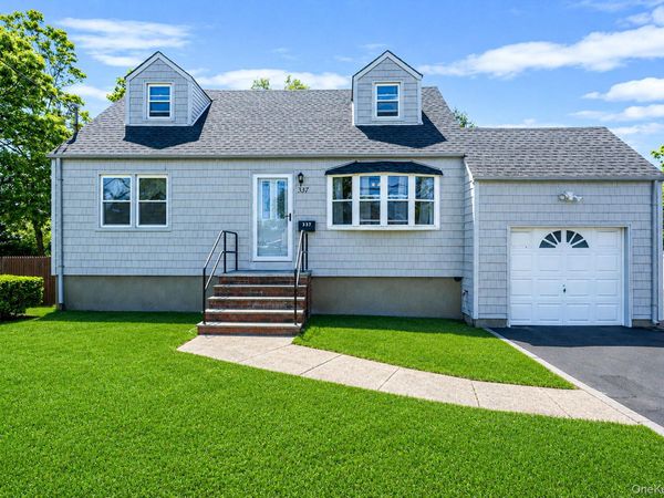 337 S 14th Street, Lindenhurst, NY 11757