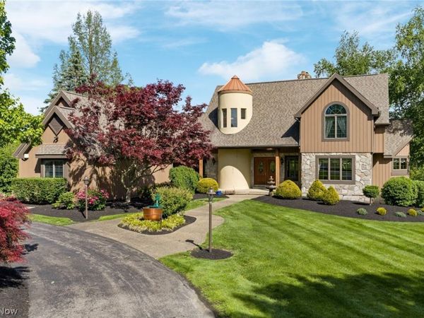 8335 Ravenna Road , Twinsburg, OH 44087