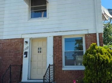 1527 Babbitt Road, Euclid, OH 44132