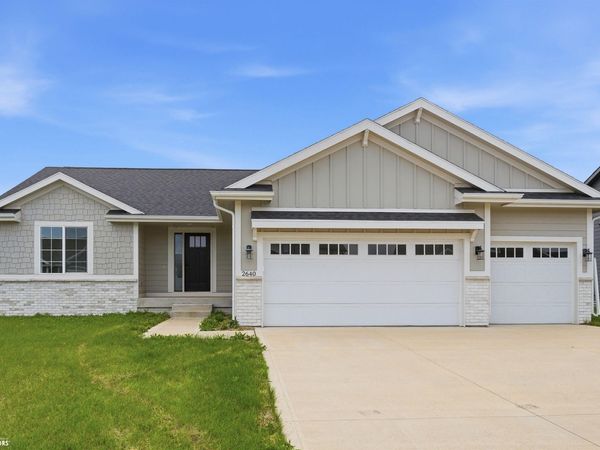 2640 Abbott Drive, Waukee, IA 50263
