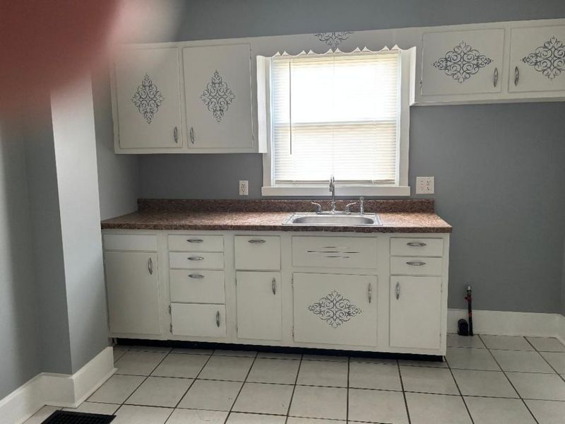 138 W Mark Street , Marion, OH 43302 Photo 8