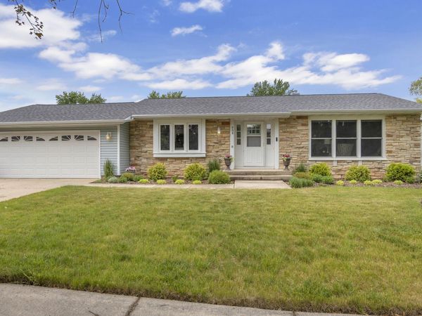 908 Meadow Ln, Fond Du Lac, WI 54935