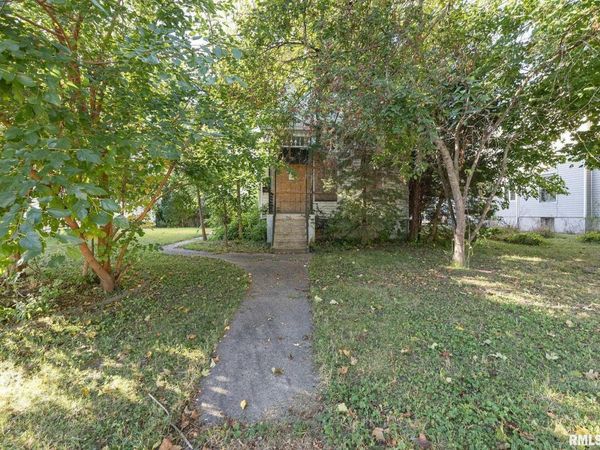 537 6TH Avenue S, Clinton, IA 52732