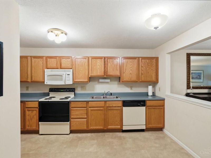 843 Neeb Road, Unit 1, Delhi Twp, OH 45233 Photo 13
