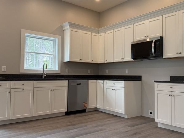251 Sladen Street, Unit 307, Dracut, MA 01826