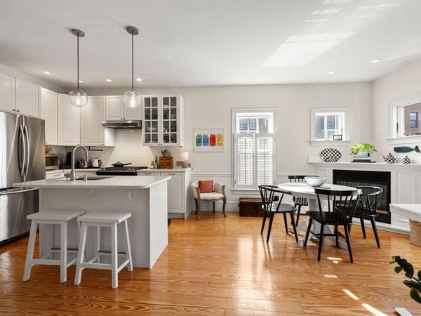 614 E 3rd St, Unit 1, Boston, MA 02127