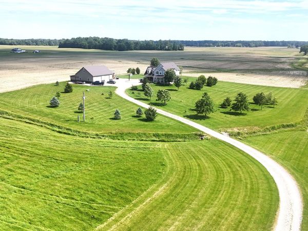 1050 Eckard Road , Centerburg, OH 43011