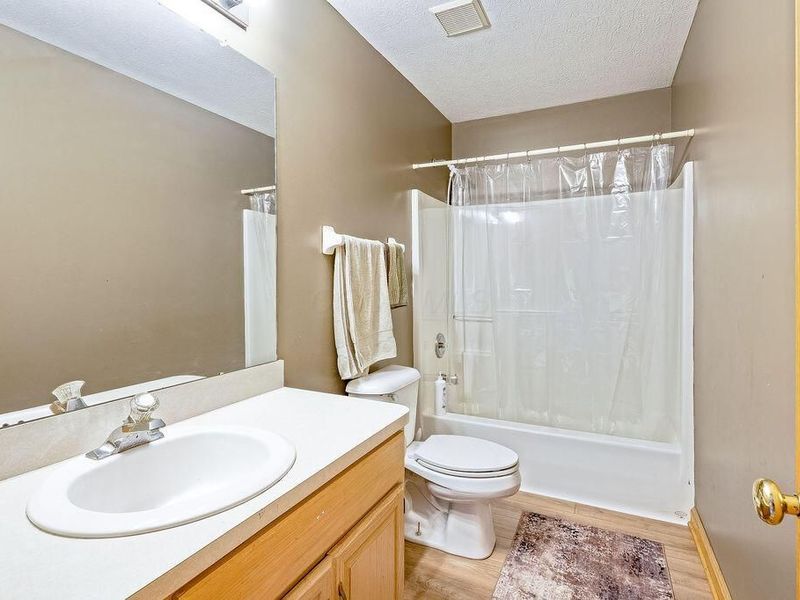 1050 Eckard Road , Centerburg, OH 43011 Photo 23