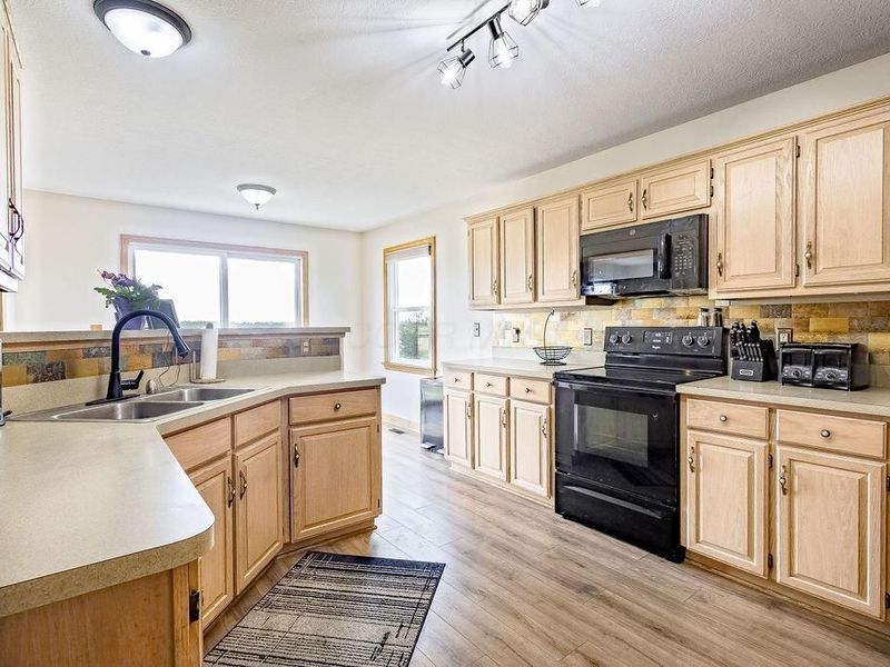 1050 Eckard Road , Centerburg, OH 43011 Photo 6