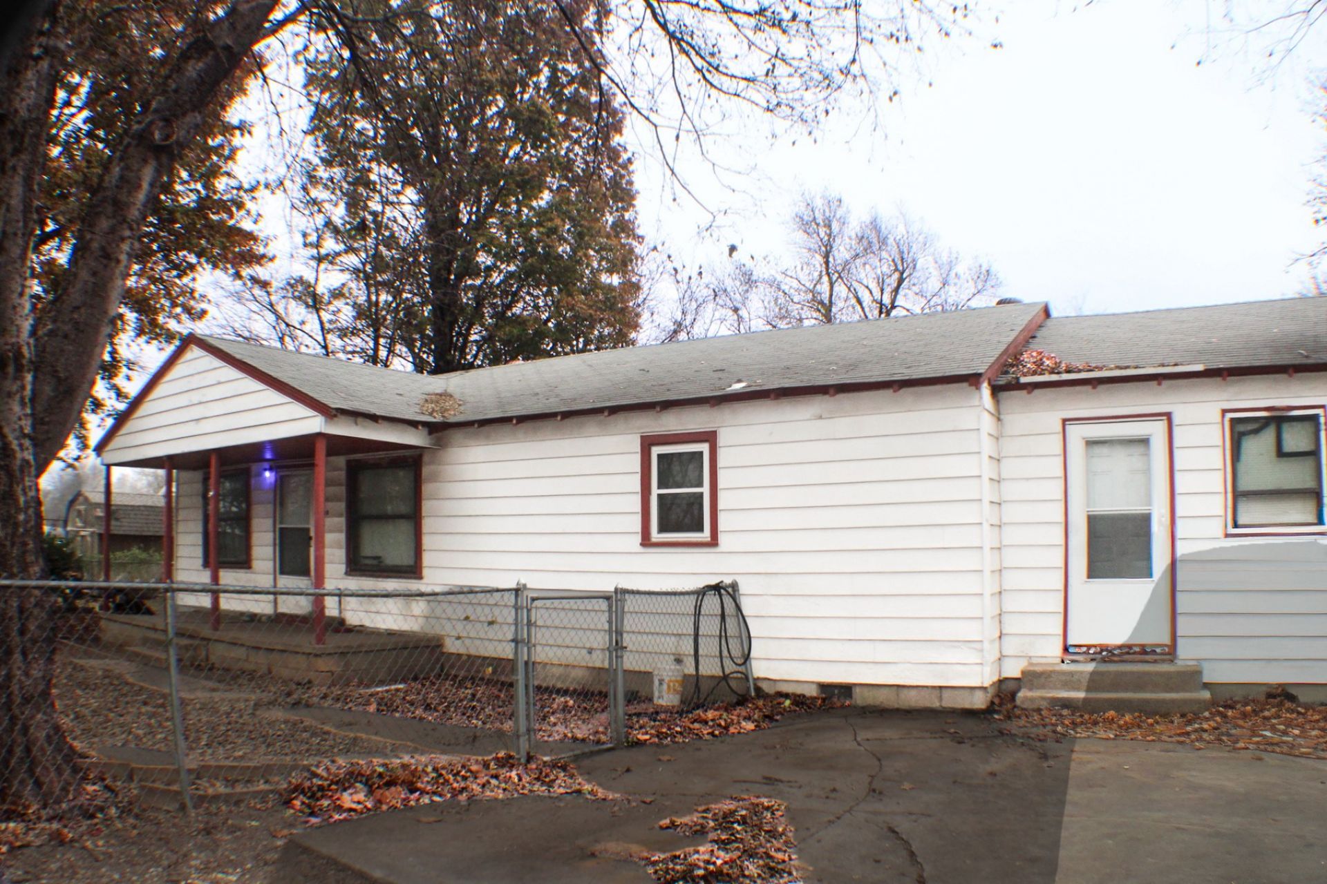 215 S 4th Street, Sperry, OK 74073 Main Photo