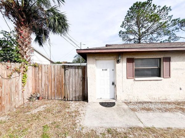 5723 SILVER SPUR DRIVE , HOLIDAY, FL 34690