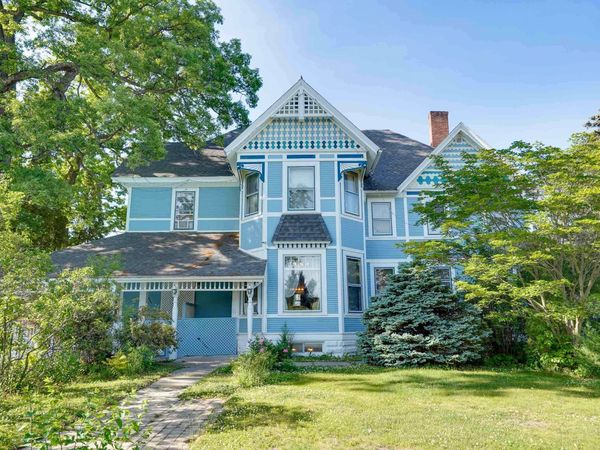 211 Wisconsin Avenue, Wisconsin Dells, WI 53965