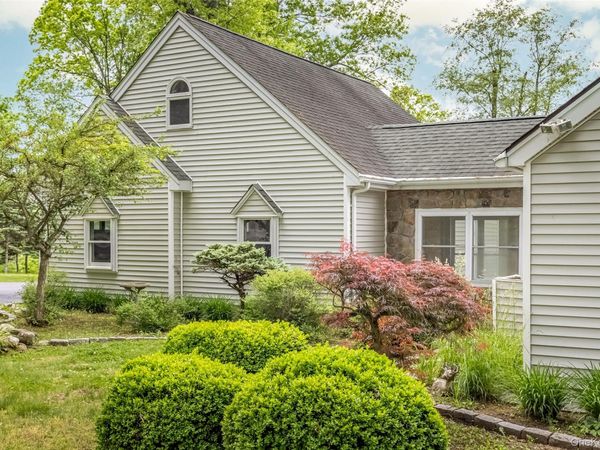 18 Military Lane , Gardiner, NY 12525