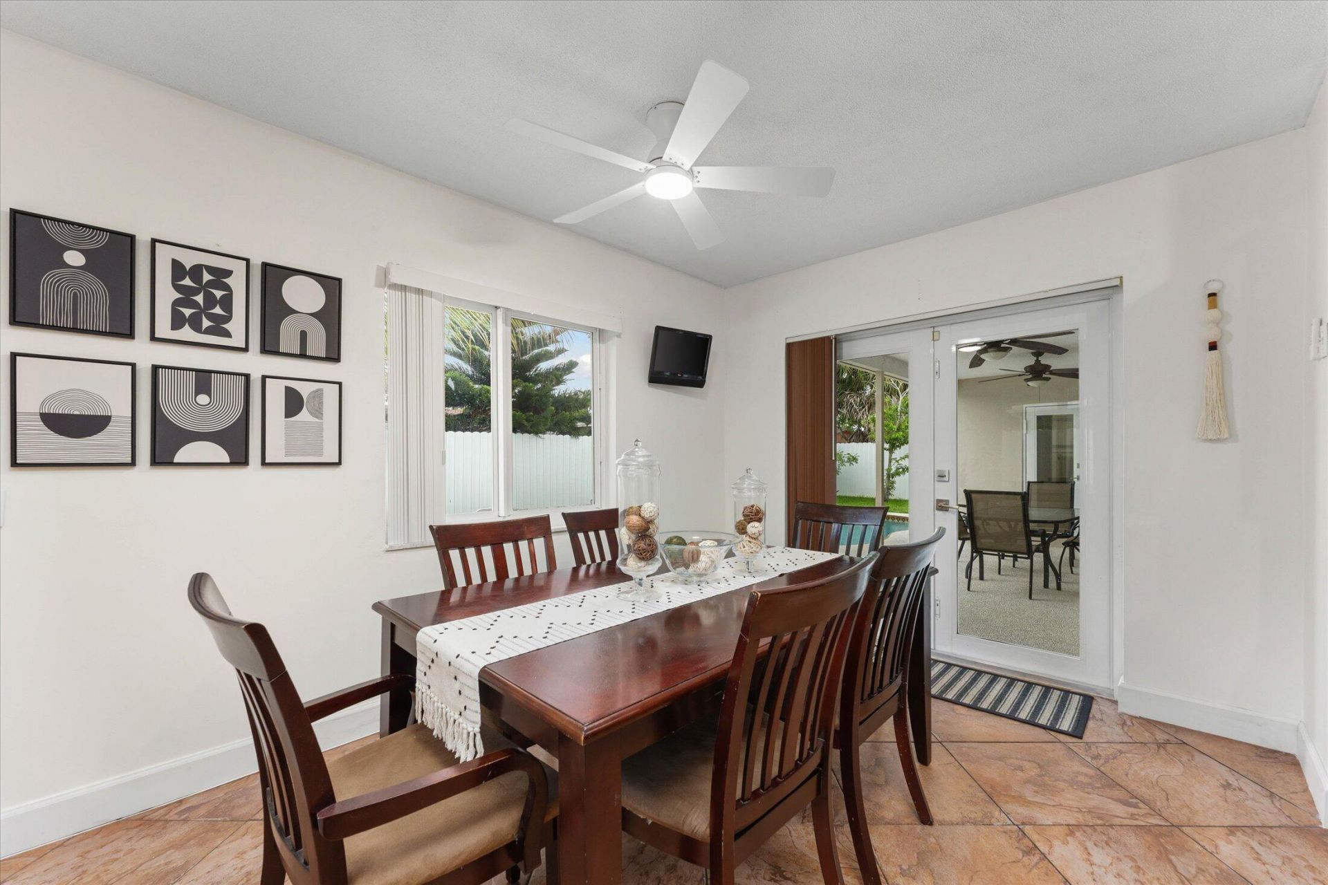 6515 SW 8th Place, North Lauderdale, FL 33068 Photo