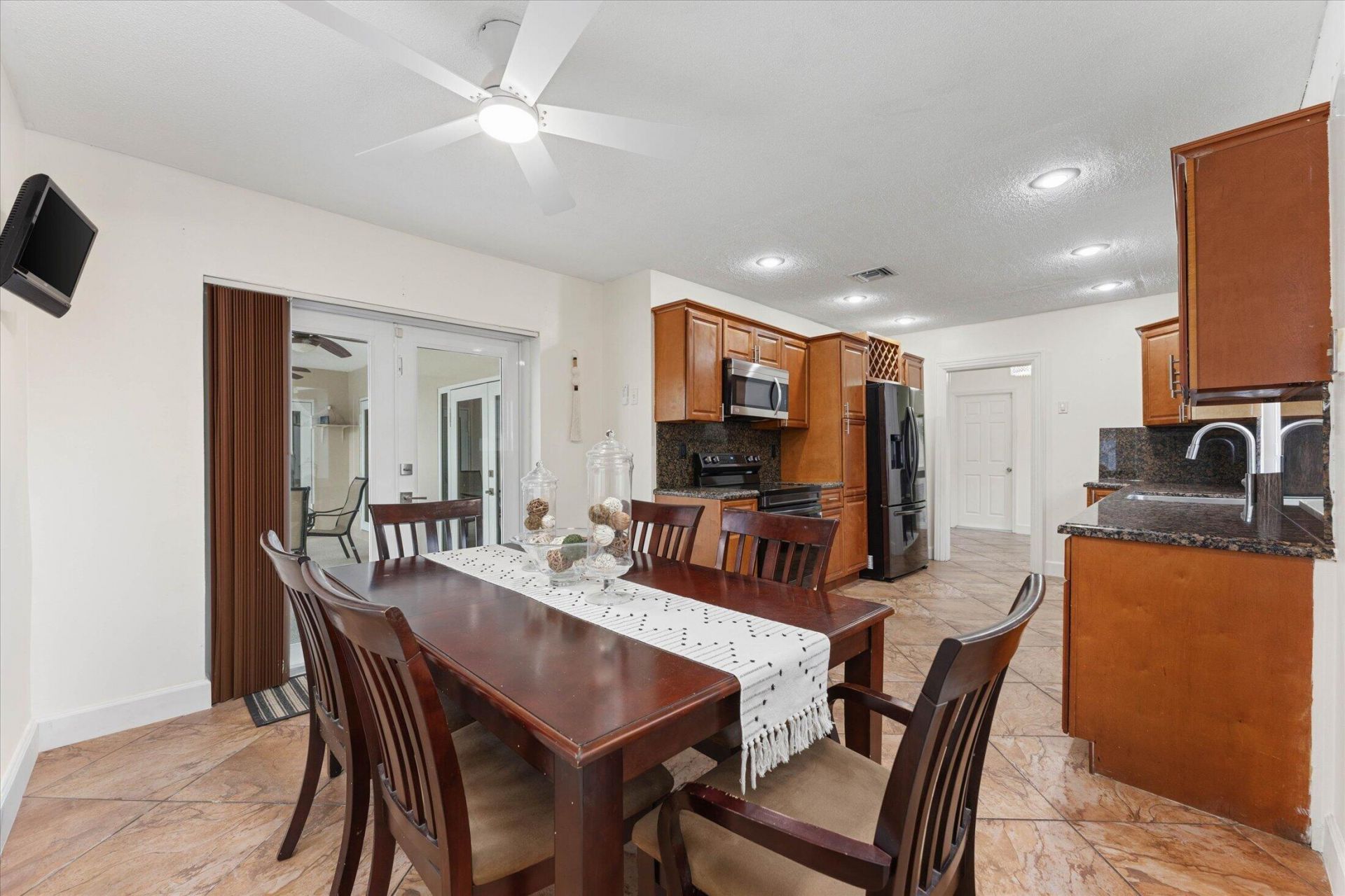 6515 SW 8th Place, North Lauderdale, FL 33068 Photo