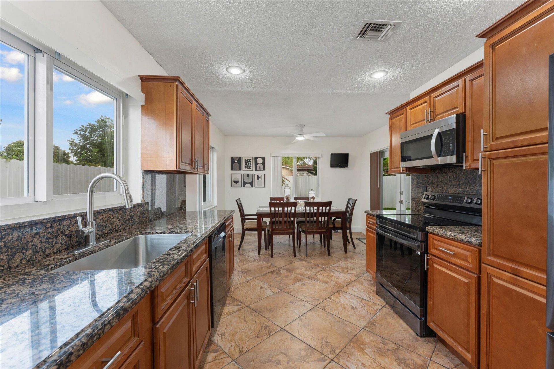 6515 SW 8th Place, North Lauderdale, FL 33068 Photo