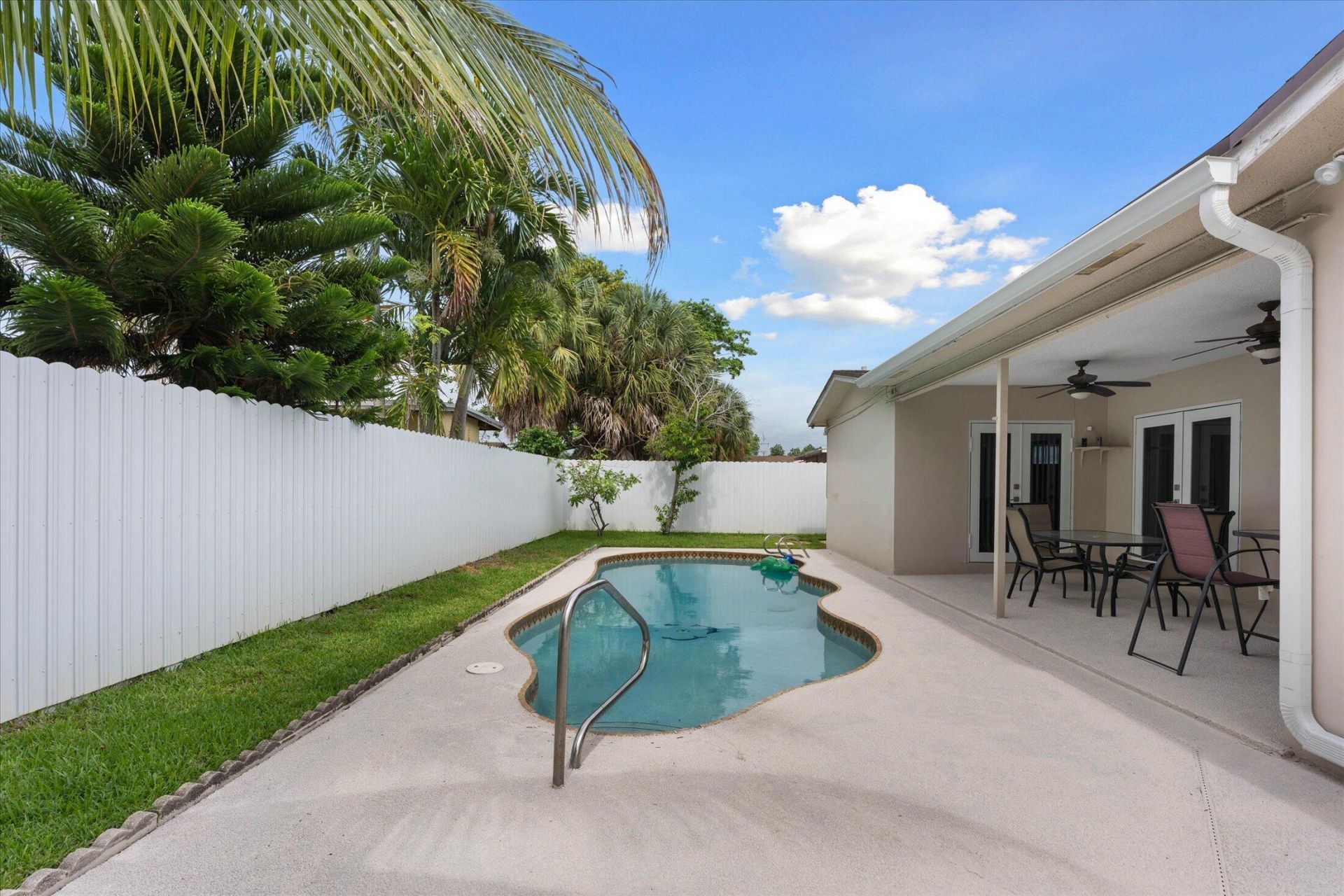 6515 SW 8th Place, North Lauderdale, FL 33068 Photo