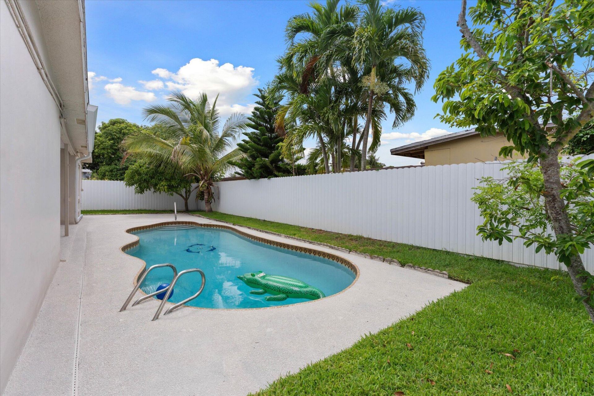 6515 SW 8th Place, North Lauderdale, FL 33068 Photo