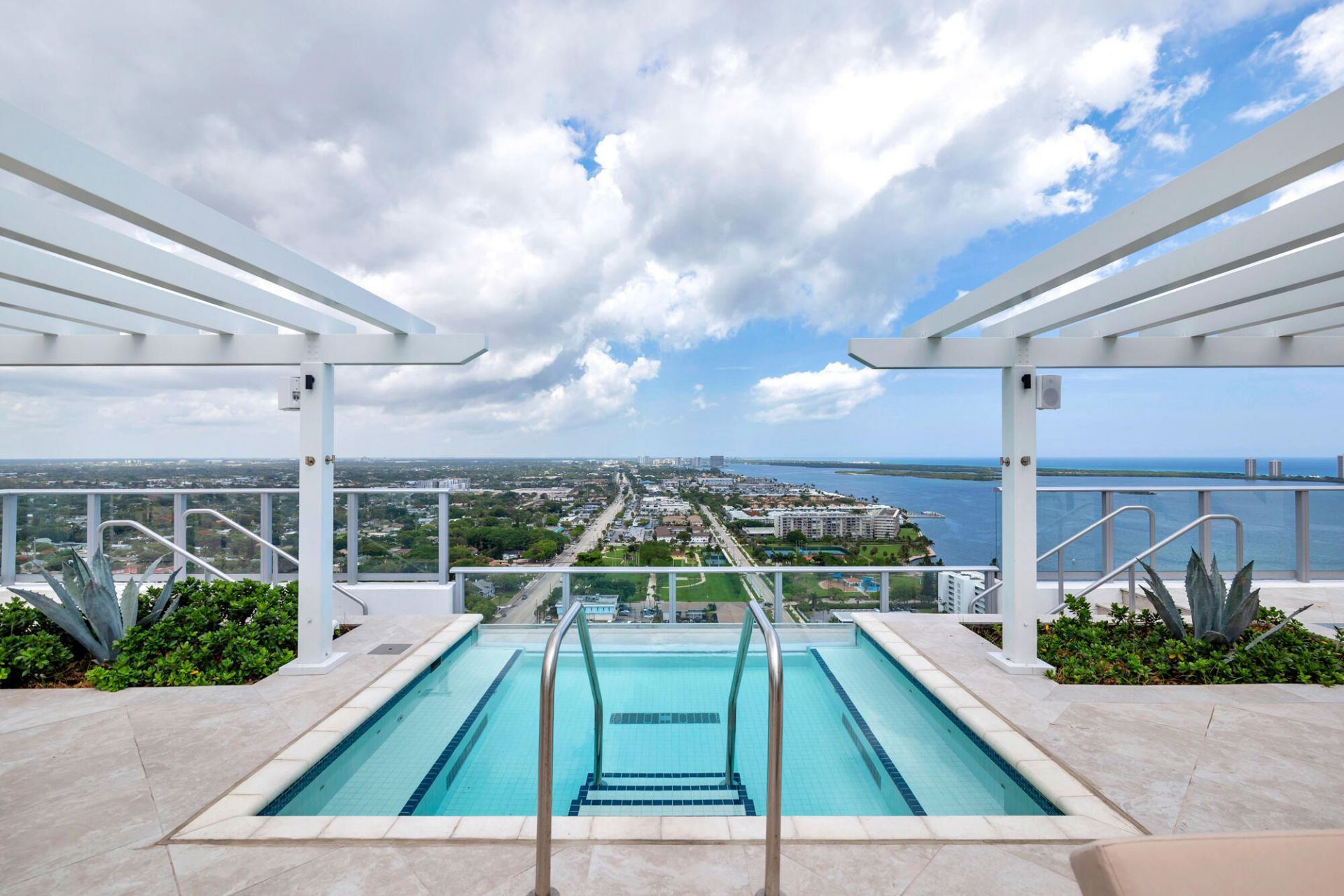 220 Lake Shore Drive, Unit 1809, Lake Park, FL 33403 Photo