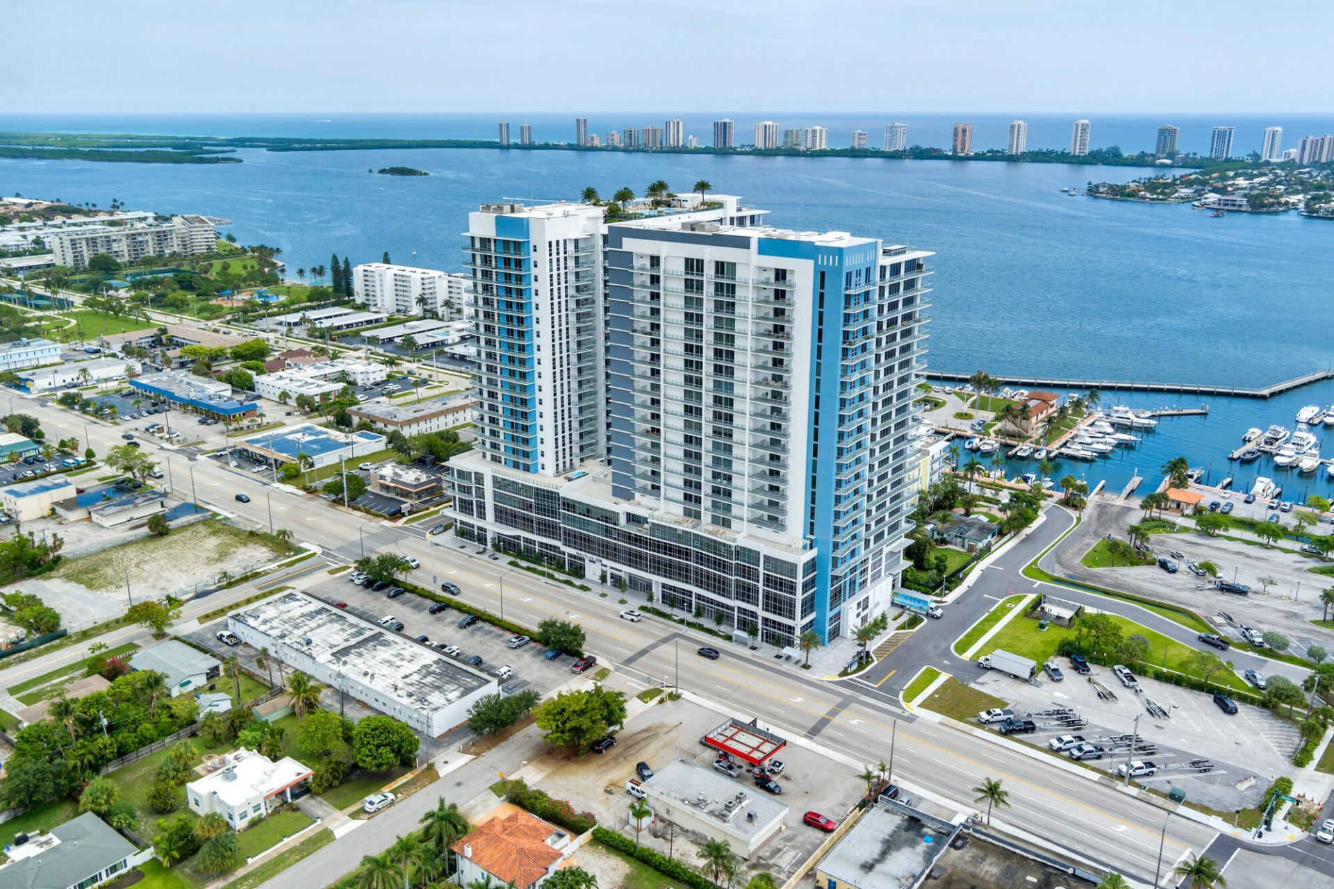 220 Lake Shore Drive, Unit 1809, Lake Park, FL 33403 Photo