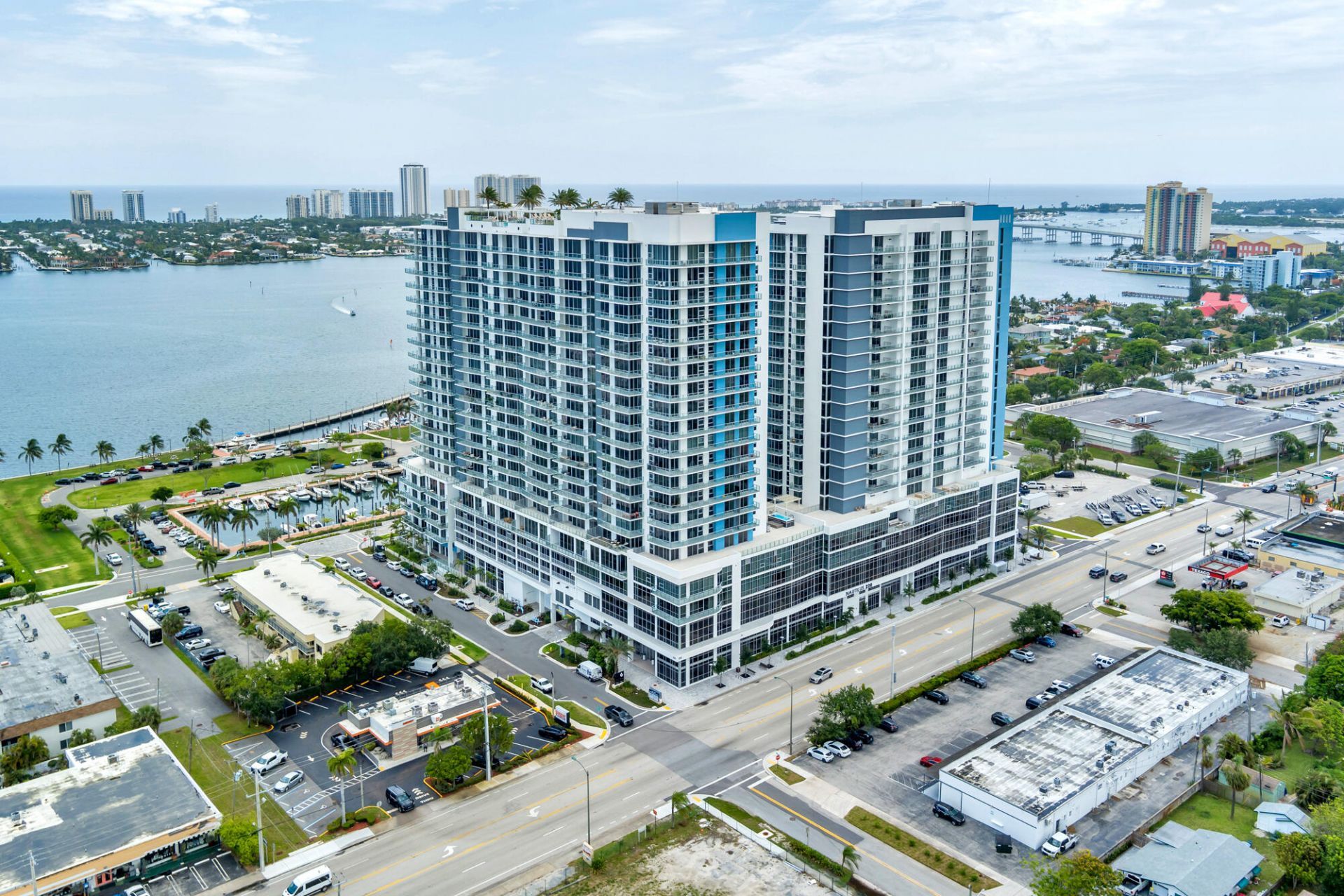220 Lake Shore Drive, Unit 1809, Lake Park, FL 33403 Photo