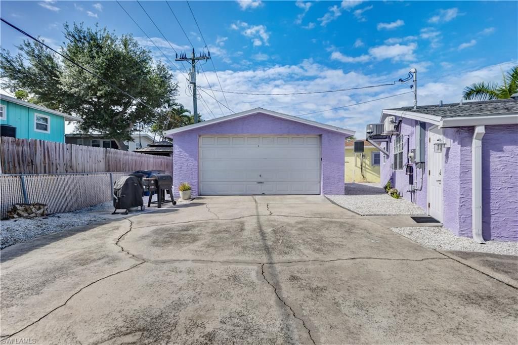 216 Fairweather Ln, Fort Myers Beach, FL 33931 Photo