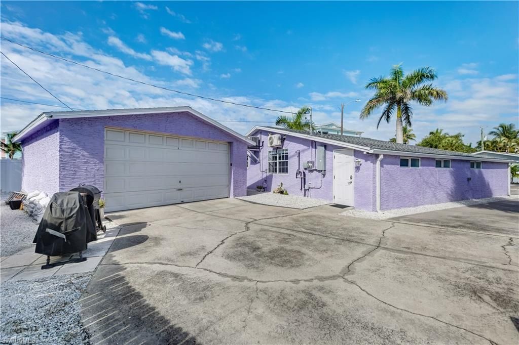 216 Fairweather Ln, Fort Myers Beach, FL 33931 Photo