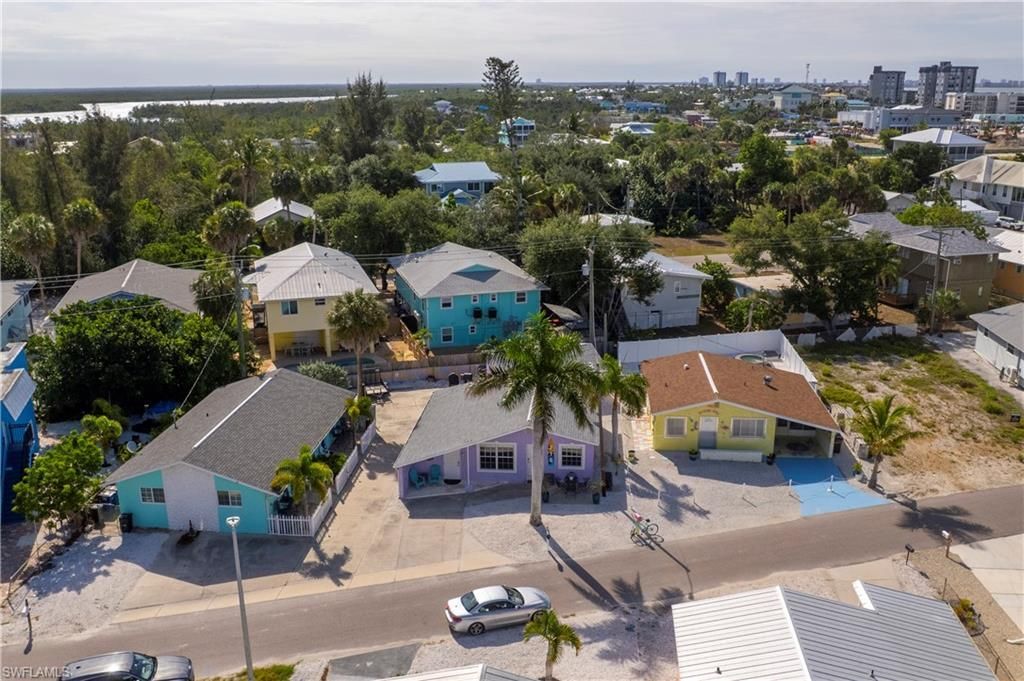 216 Fairweather Ln, Fort Myers Beach, FL 33931 Photo