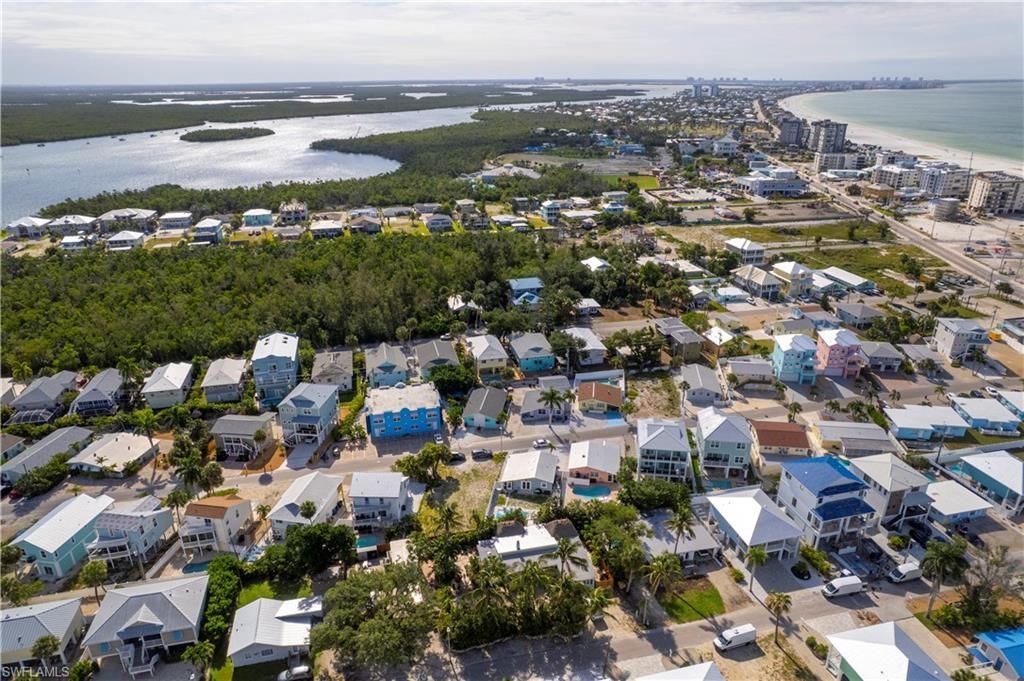 216 Fairweather Ln, Fort Myers Beach, FL 33931 Photo