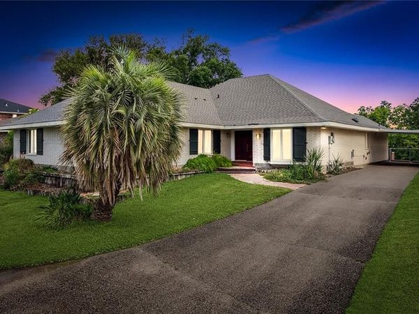 20737 OLD SPANISH Trail, New Orleans, LA 70126