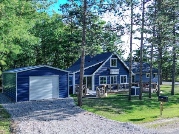 100 Redwine Drive, Houghton Lake, MI 48629
