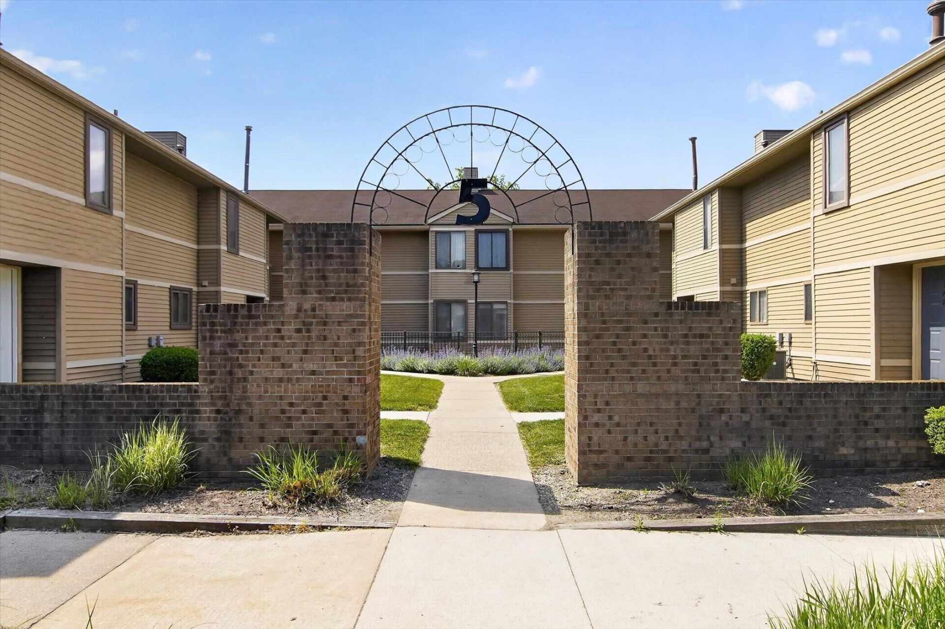 350 Briarcrest Drive, Unit 158, Ann Arbor, MI 48104 Main Photo