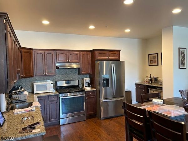 375 Park Ave, Unit 202, Scotch Plains, NJ 07076