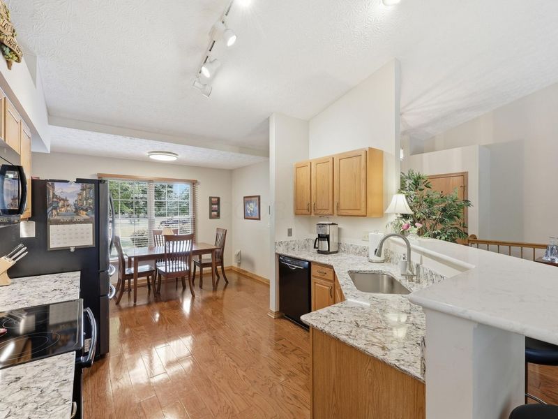 5867 Sandy Rings Lane, Dublin, OH 43016 Photo 14