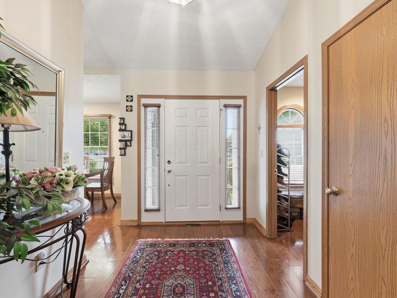 5867 Sandy Rings Lane, Dublin, OH 43016 Photo 5