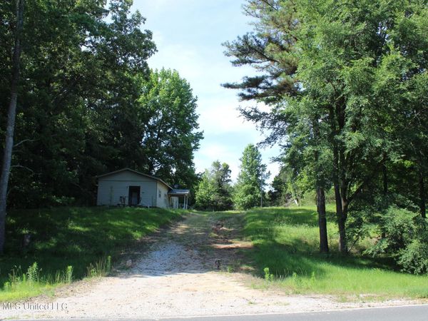 665 Briscoe Road, Holly Springs, MS 38635