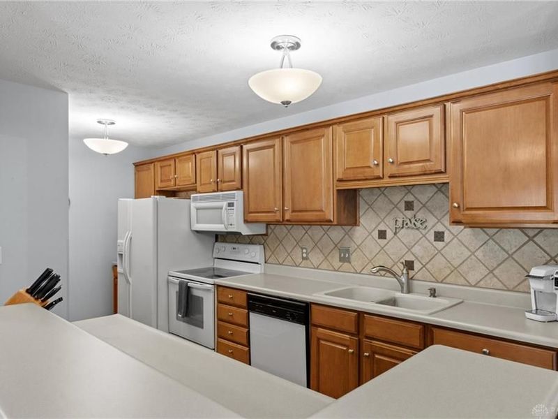 1945 Waterstone Boulevard, Unit 103, Miamisburg, OH 45342 Photo 14