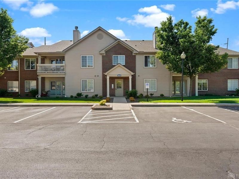1945 Waterstone Boulevard, Unit 103, Miamisburg, OH 45342 Photo 2